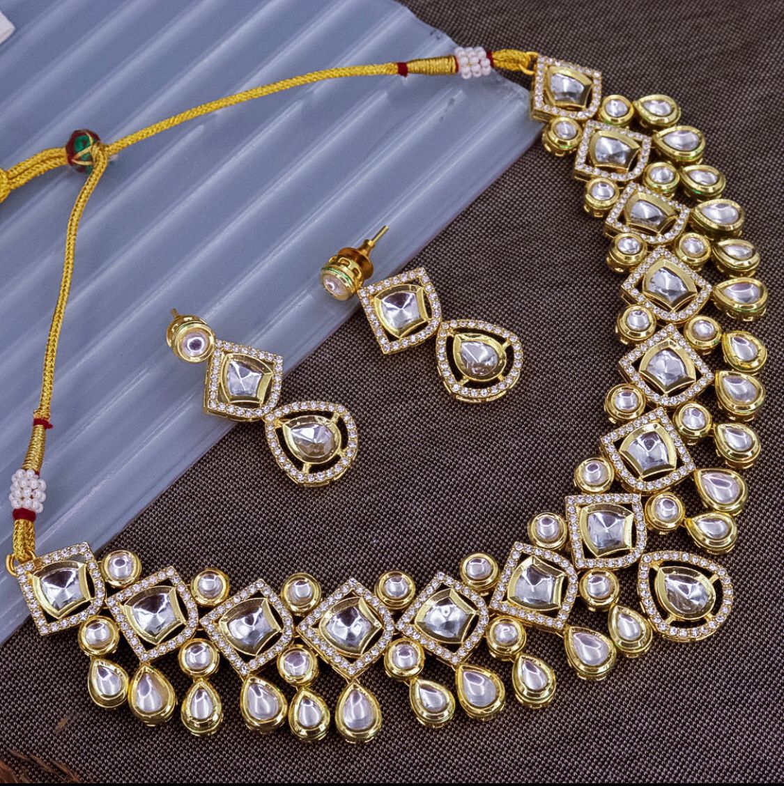 Beautiful Heavy Necklace with Earrings