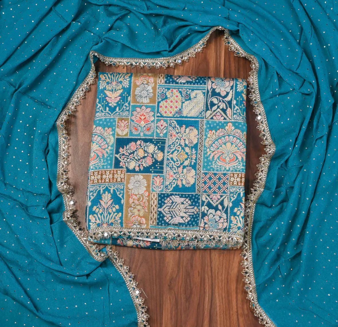 Crape Silk Suit Detailed with Tilla